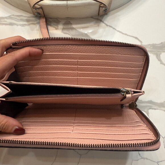 Gucci Blind for Love Wristlet - Picture 12 of 13